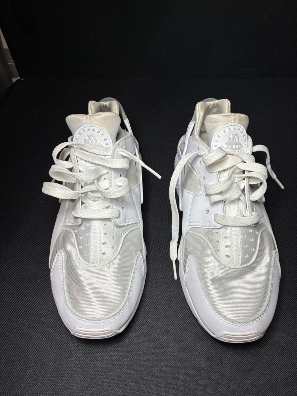 Nike Huarache White  Sneakers with Satin-like Upper USED SKU DD1068-102
